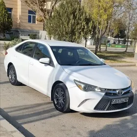 Toyota Camry 2017