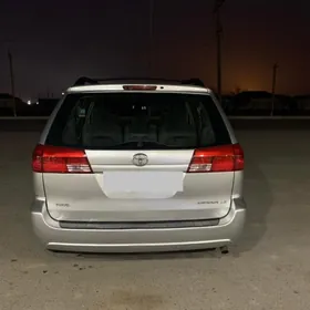 Toyota Sienna 2005