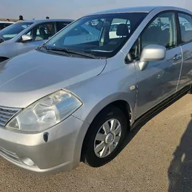 Nissan Versa 2010