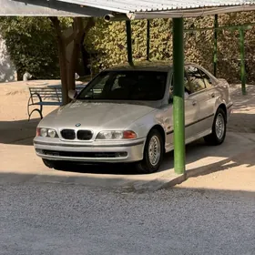 BMW E39 2000