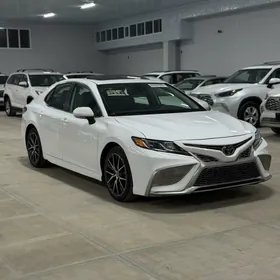 Toyota Camry 2022