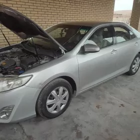 Toyota Camry 2013
