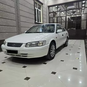 Toyota Camry 1998