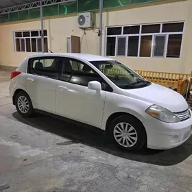 Nissan Versa 2010