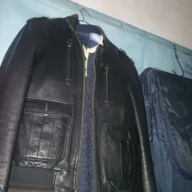 Кожаная куртка 48 размер