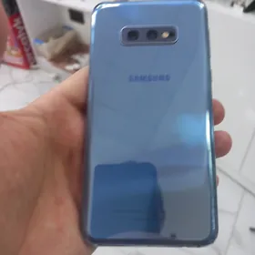 Samsung S10E