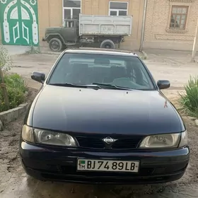 Nissan Almera 1997