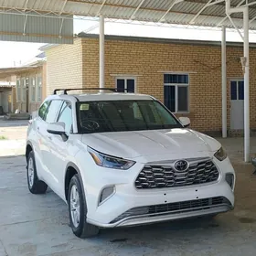 Toyota Highlander 2022