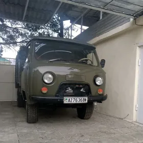 UAZ 469 1990