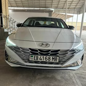 Hyundai Elantra 2022