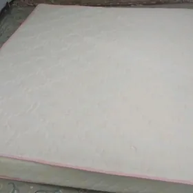 матрас 1.8×2.0