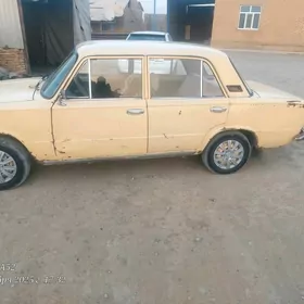 Lada 2104 1986