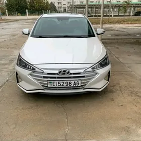 Hyundai Elantra 2020