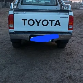 Toyota Hilux 2011