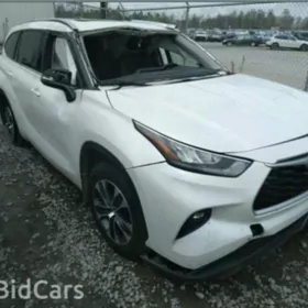 Toyota Highlander 2020