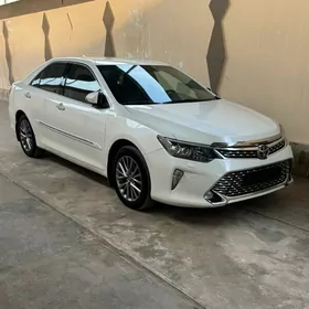 Toyota Camry 2017