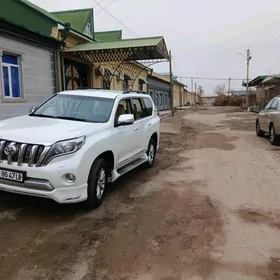 Toyota Land Cruiser Prado 2013