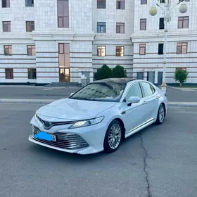 Toyota Camry 2018