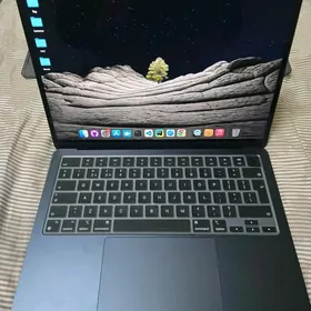 Macbook Air M2. 8/256 Midnight