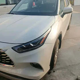 Toyota Highlander 2024