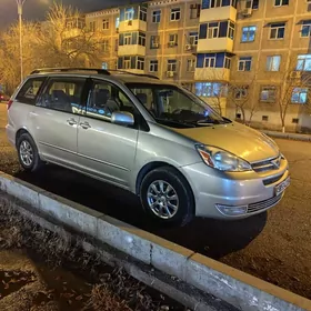 Toyota Sienna 2004
