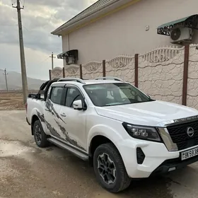 Nissan Navara 2024