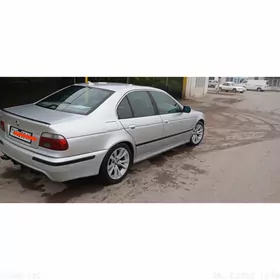 BMW E39 1998