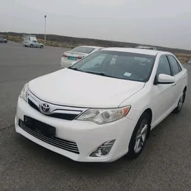 Toyota Camry 2014