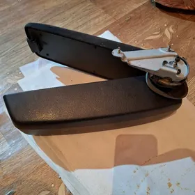 подлокотник