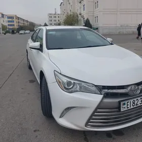 Toyota Camry 2017
