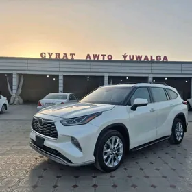 Toyota Highlander 2020