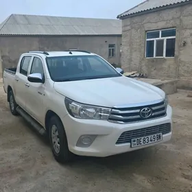 Toyota Hilux 2020
