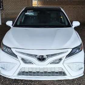 Toyota Camry 2020