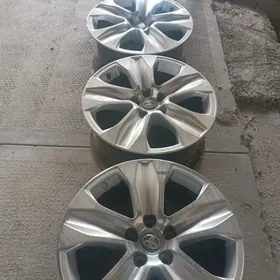 XLE HIGHLANDER DISKA