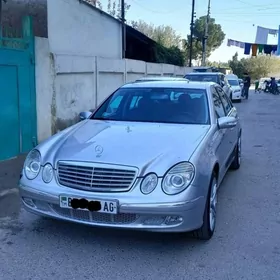 Mercedes-Benz E320 2003