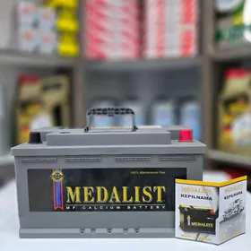 Akkumulýator 100-lik