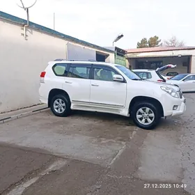 Toyota Land Cruiser Prado 2011