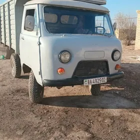 UAZ 2206 1990