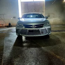 Toyota Camry 2016