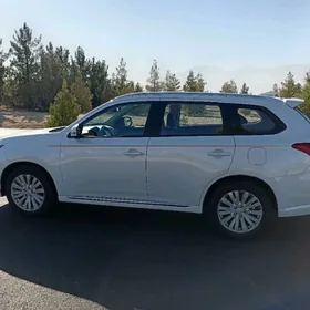 Mitsubishi Outlander 2022