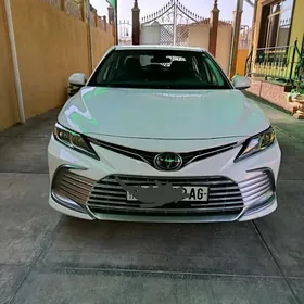 Toyota Camry 2021