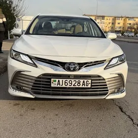 Toyota Camry 2022