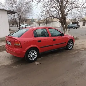 Opel Astra 2000