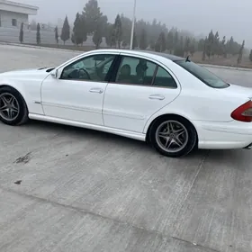 Mercedes-Benz E320 2003