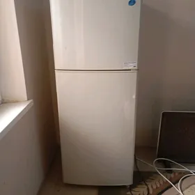 холодильник Samsung