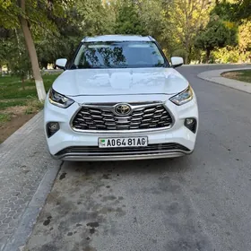 Toyota Highlander 2020