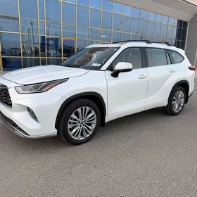 Toyota Highlander 2022