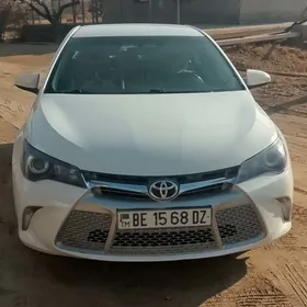Toyota Camry 2016