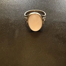 Кольцо серебряное с розовым агатом