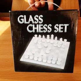 Оригинальные стекляные шахматы